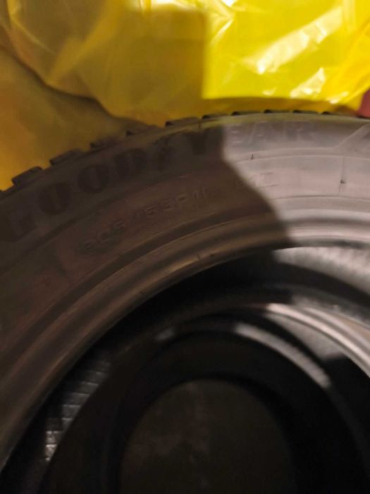 гуми goodyear Dot 27/22 205/55R16 91T Ultra grip M+S Зимни гуми