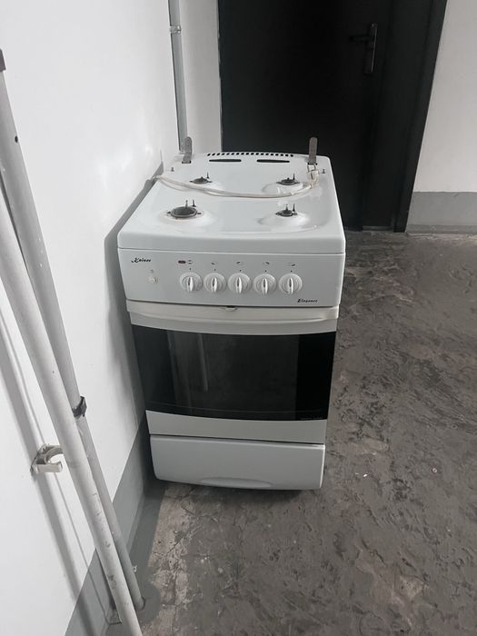 Продам Газовую  плита