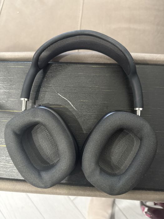 AirPods наушники