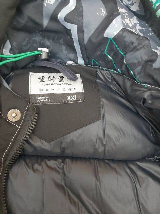 Продам куртку зимнюю с капюшоном