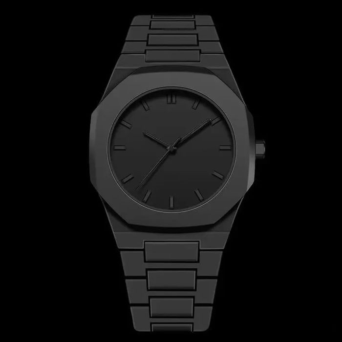 Черные стильные часы