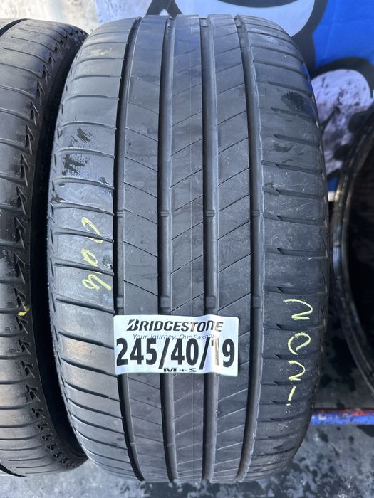 245/40/19 Bridgestone