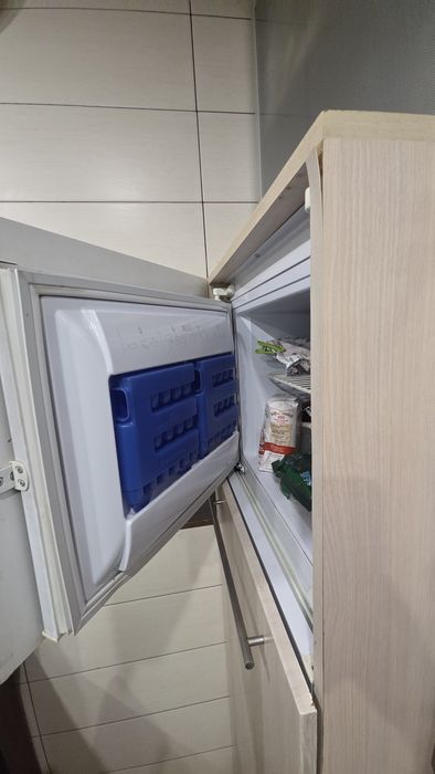 Frigider incorporabil Ariston