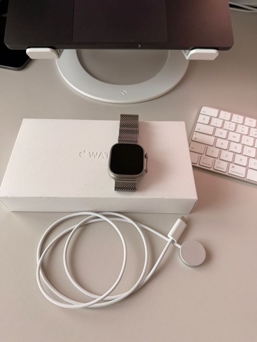 Apple Watch Ultra 3 49mm Titan Natural