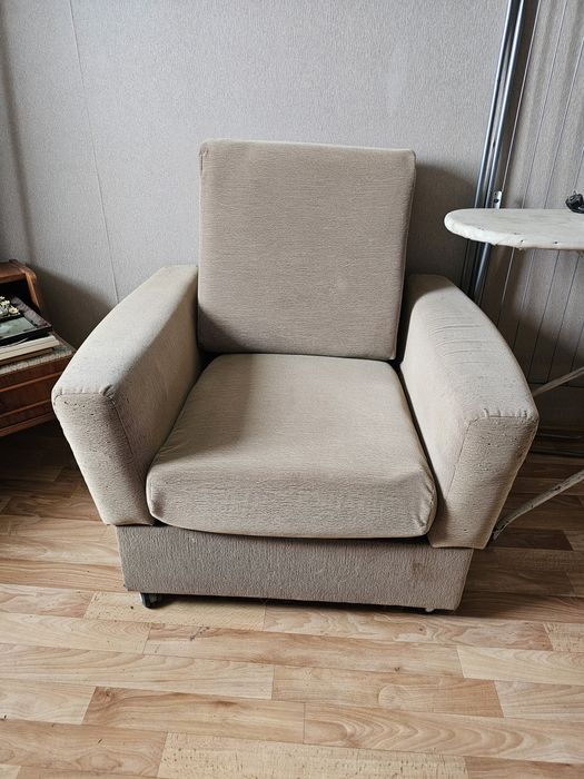 Диван и 2 кресла