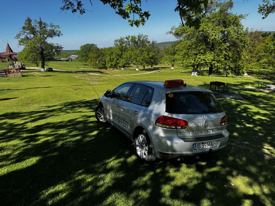 Instructor auto autorizat categoria B