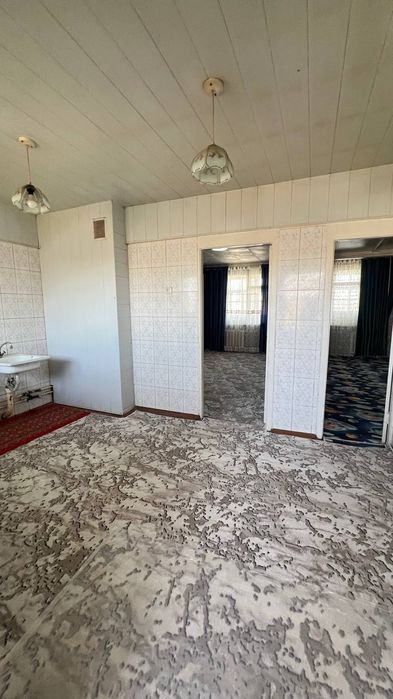 Kvartira srochna sotiladi,arzon narxda lakatsiyasi zor 2xona