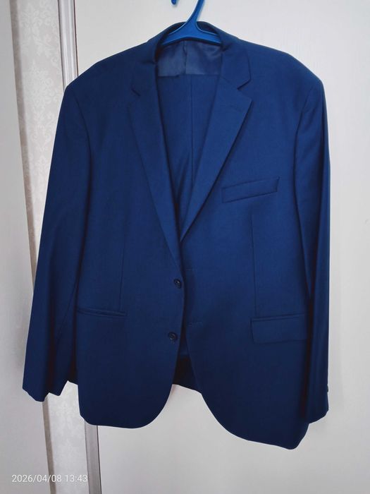 Продам мужские костюм с брюками