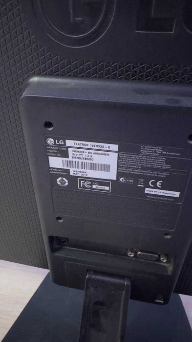zapchast yoki remont uchun 19"-20" monitorlar