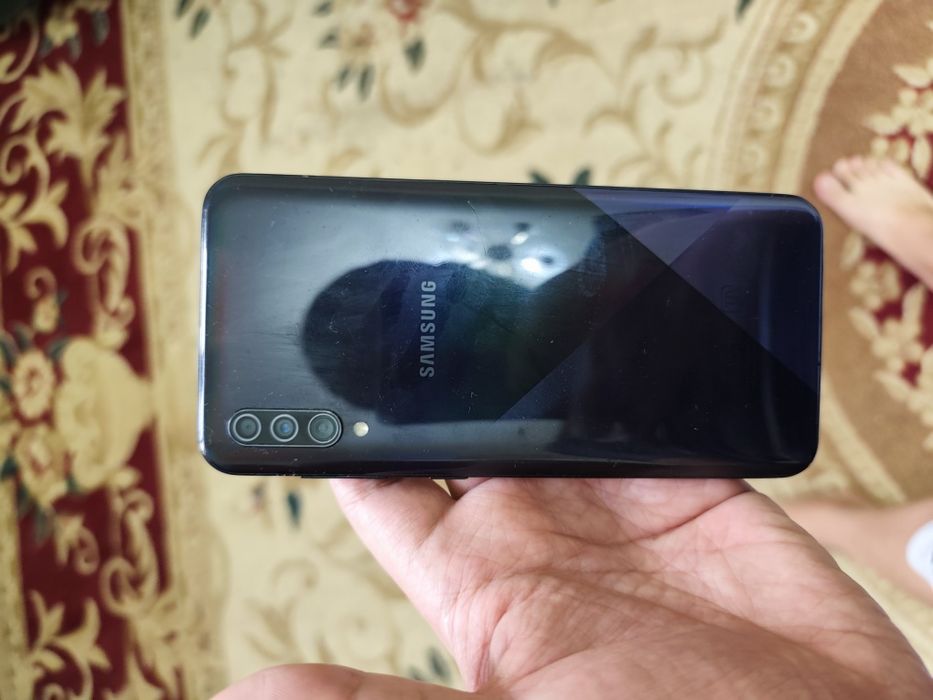 Samsung A 30 s  satiladi