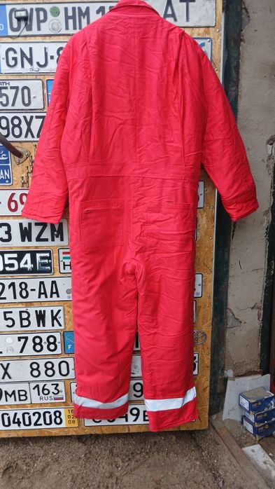 Продам зимний комбез, без капюшона.