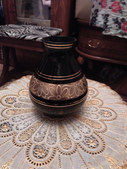 Продам вазы,колокольчик Богемия,бокалы