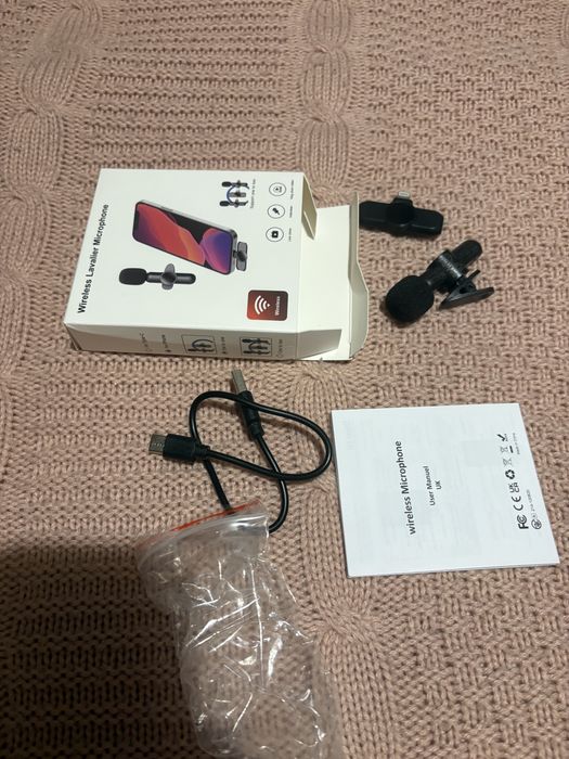 Microfon Lavaliera Wireless Clip pentru iPhone/iPad