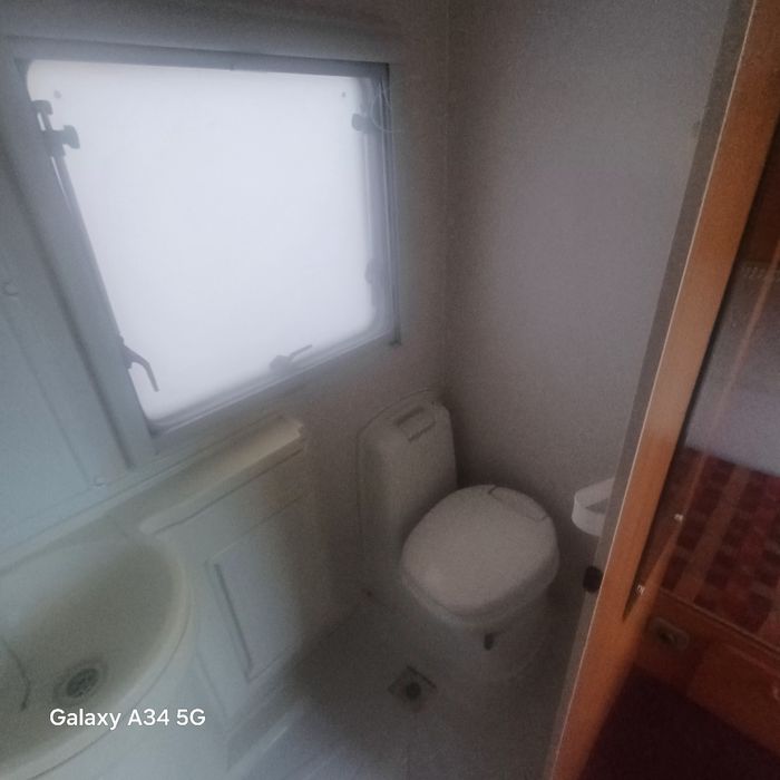 Vând rulota Lunar , stare buna  an de fab 2004