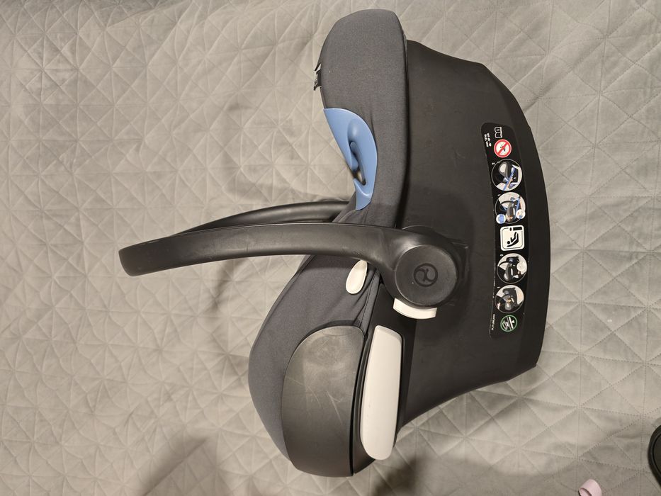 Cybex Aton B Бебешко столче за кола