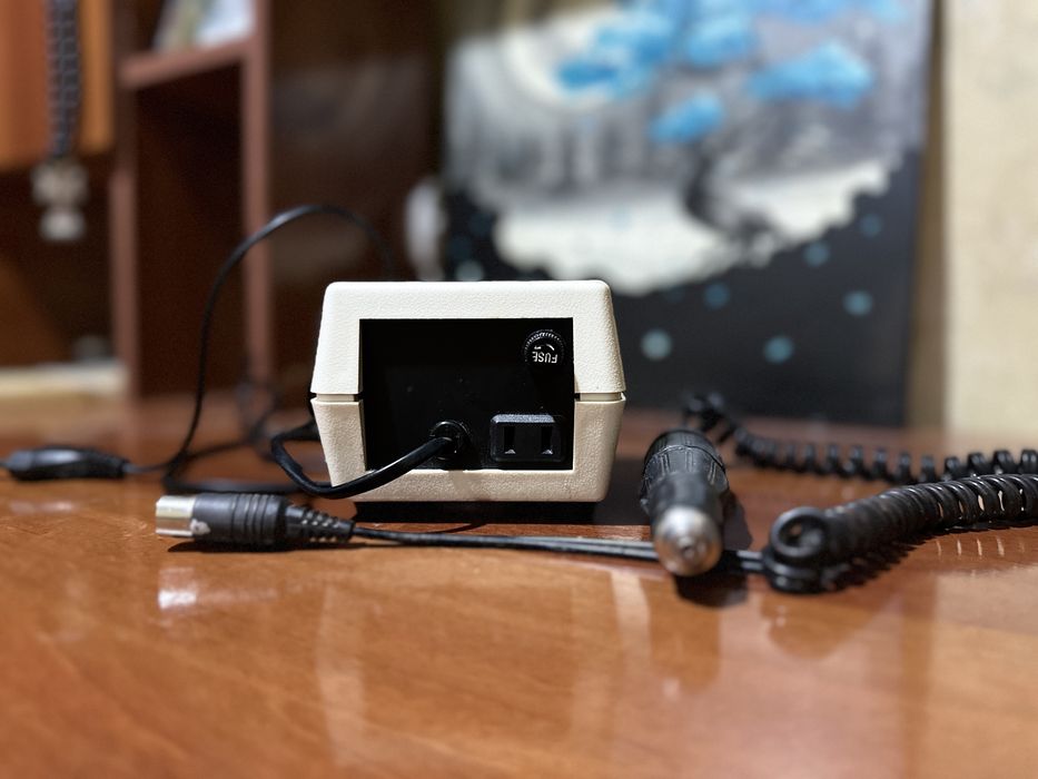 Продам машинку Strong 204