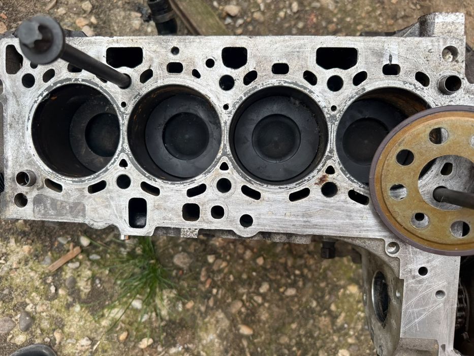 Motor BMW E91 318d , AN 2012 .