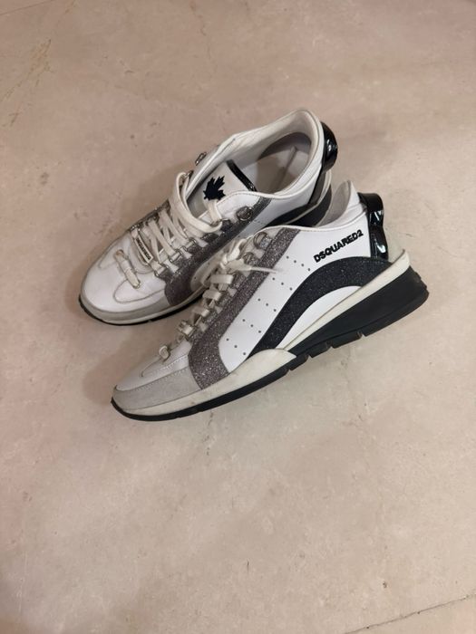 Оригинални сникърси на Dsquared