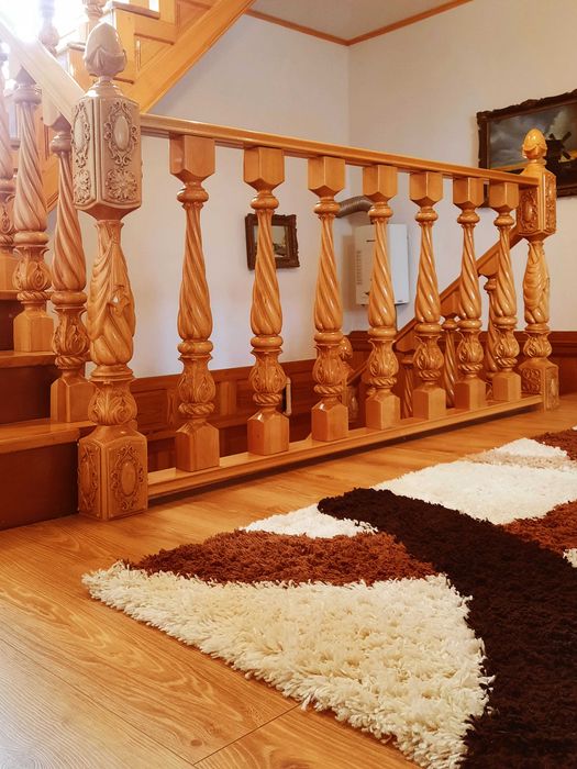 Balustrade din lemn masiv