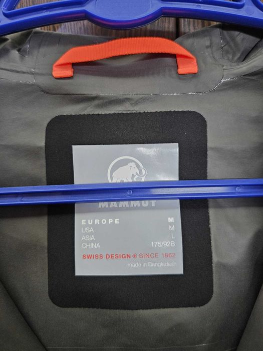Jacheta Mammut Gore-TEX hardshell, marime M (EU)