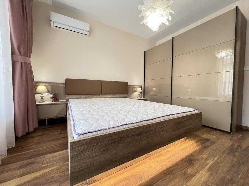 Чисто нов двустаен апартамент в Центъра!