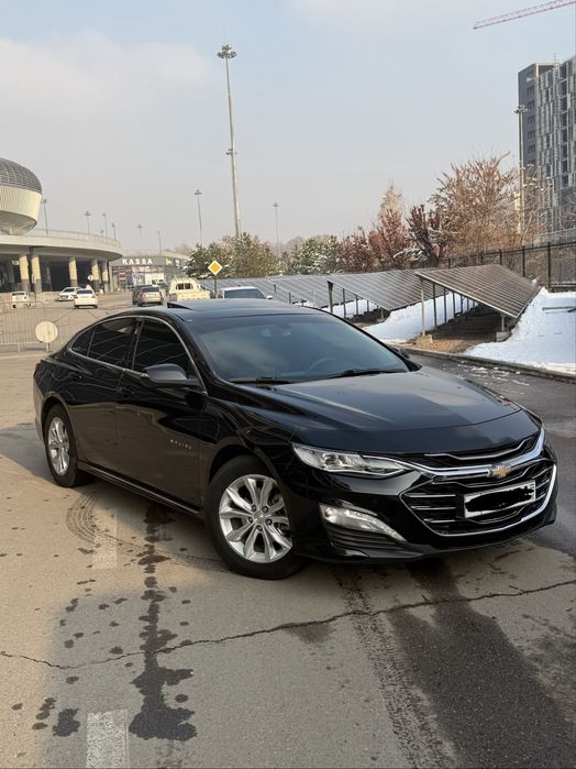 Malibu 2 Rangi Qora sotiladi