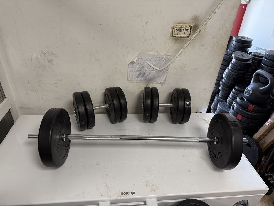 Pachet sala, gantere reglabile+haltera, greutate totala 70 kg.Pret 500