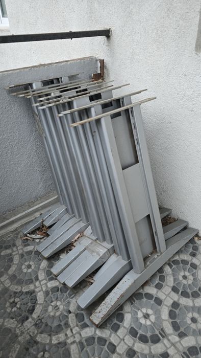 Vand birou (4 bucati disponibile)