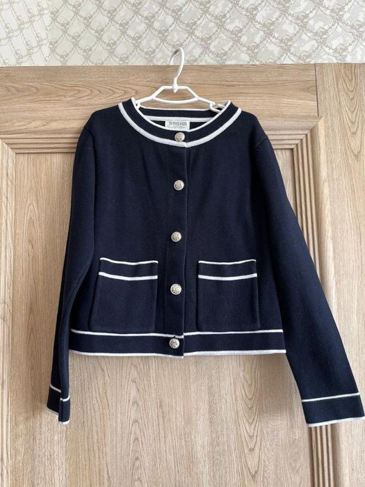 Продаю много вещей на девочку