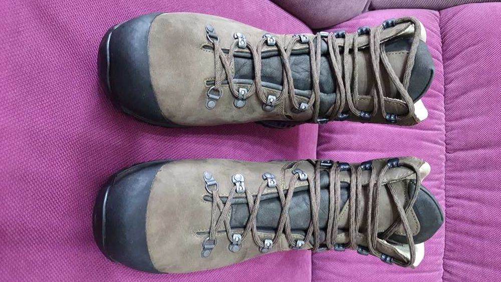 Ghete trekking vanatoare de la HANWAG Tatra 2 marimea 48,5
