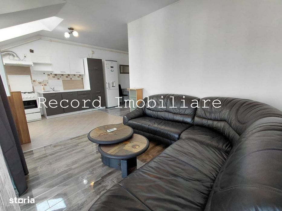 Apartament 3 camere, 2 balcoane, parcare privata Floresti str.Florilor