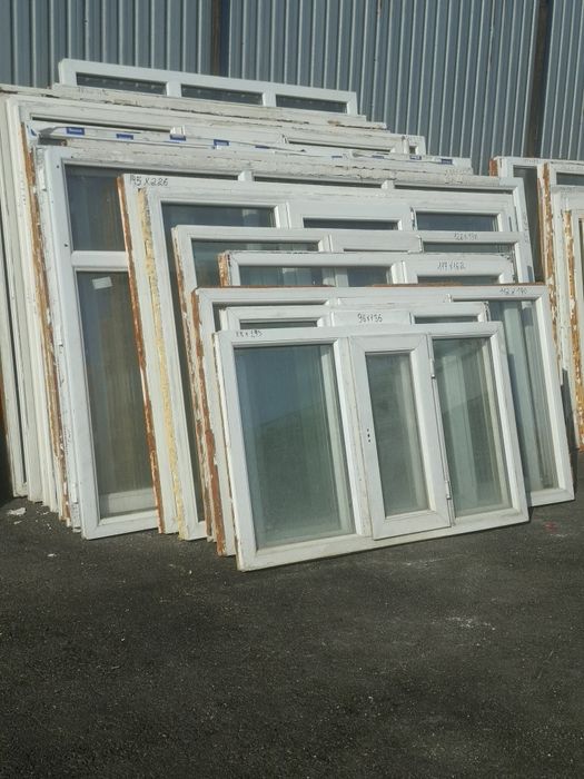 Б/у пластковые окна, двери,фортачки