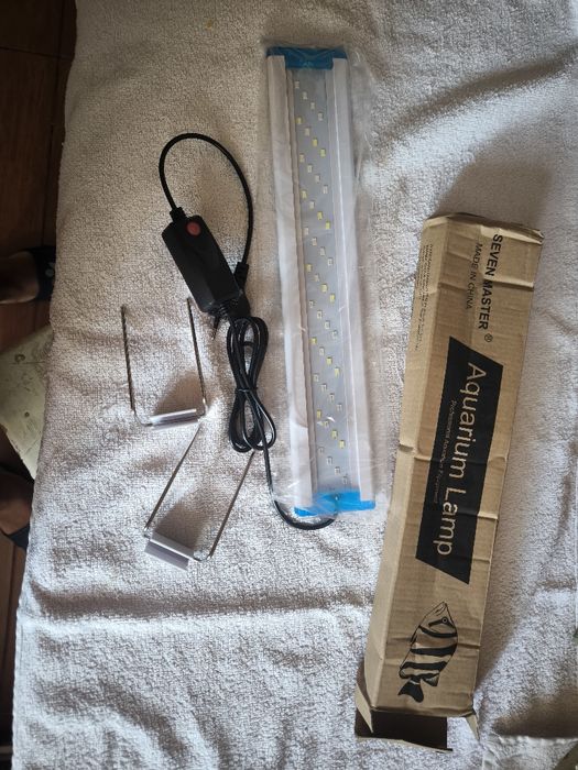 Lampă LED pentru acvariu cu spectru complet 30-50 cm