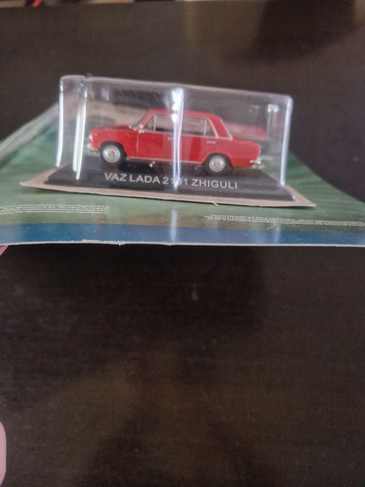 1 брой Легендарни автомобили Лада 2120 жигули