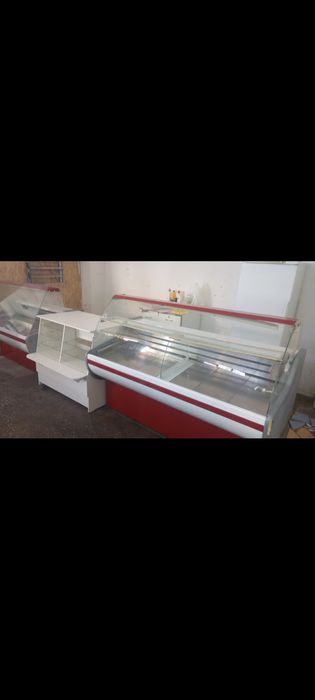 Продам холодильник витринный