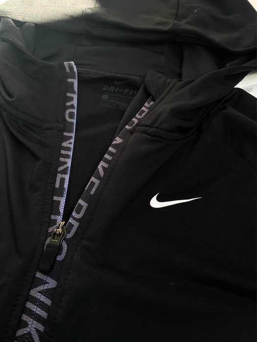 Дамски суичър Nike Pro