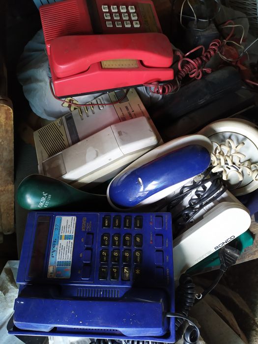 Продам стационарные телефоны.