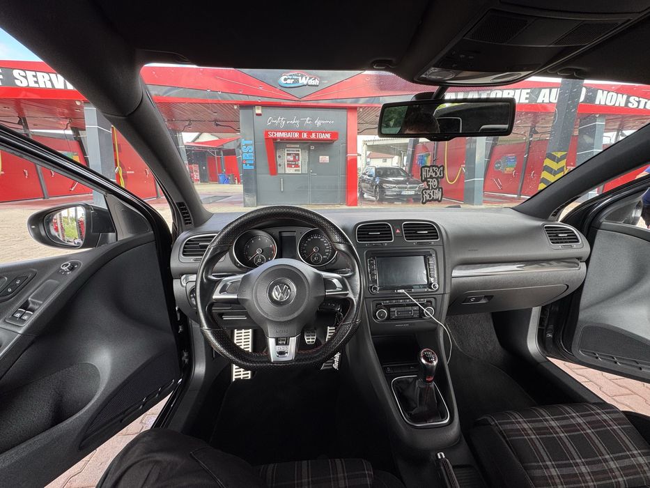 Volkswagen Golf VI 6 GTI - 2.0 TSI / 210hp