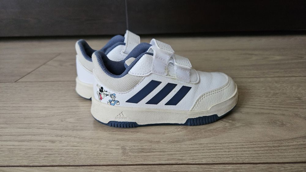 Детски маратонки adidas бели като нови