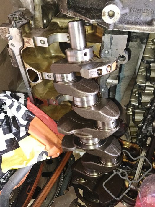 Продам детали ДВС Ниссан.