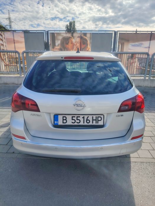 Opel Astra J 1.6 ceti