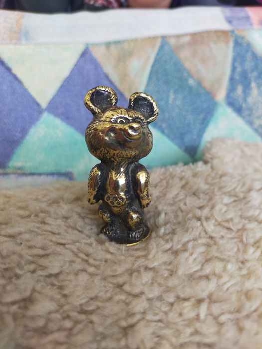 Продам Олимпийских Мишек-80.