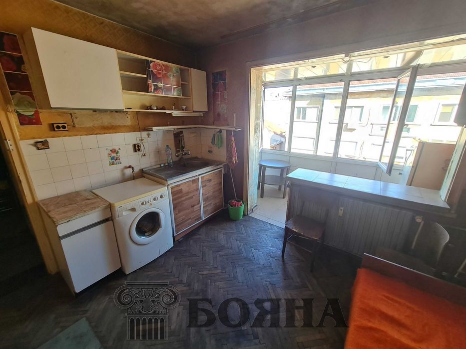 Продава се Двустаен апартамент в Русе, Център - 61 кв.м за 1345 €/кв.м - Снимка #1