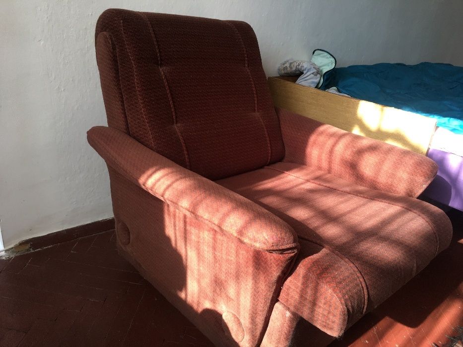 Холова гарнитура- диван, 2 фотьойла, 2 табуретки