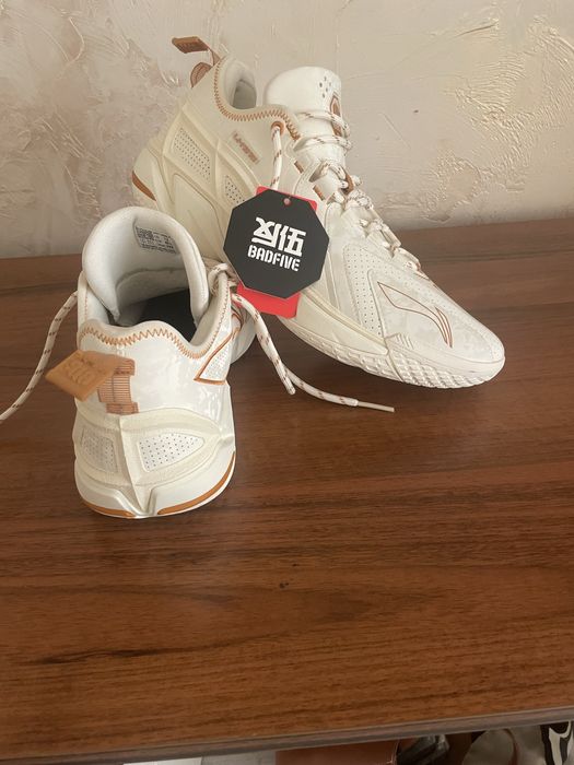 Продам красовки оригинал li-ning Badfive