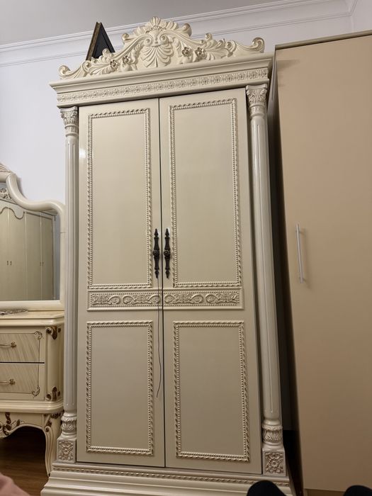 Подам шкаф 2 дверный