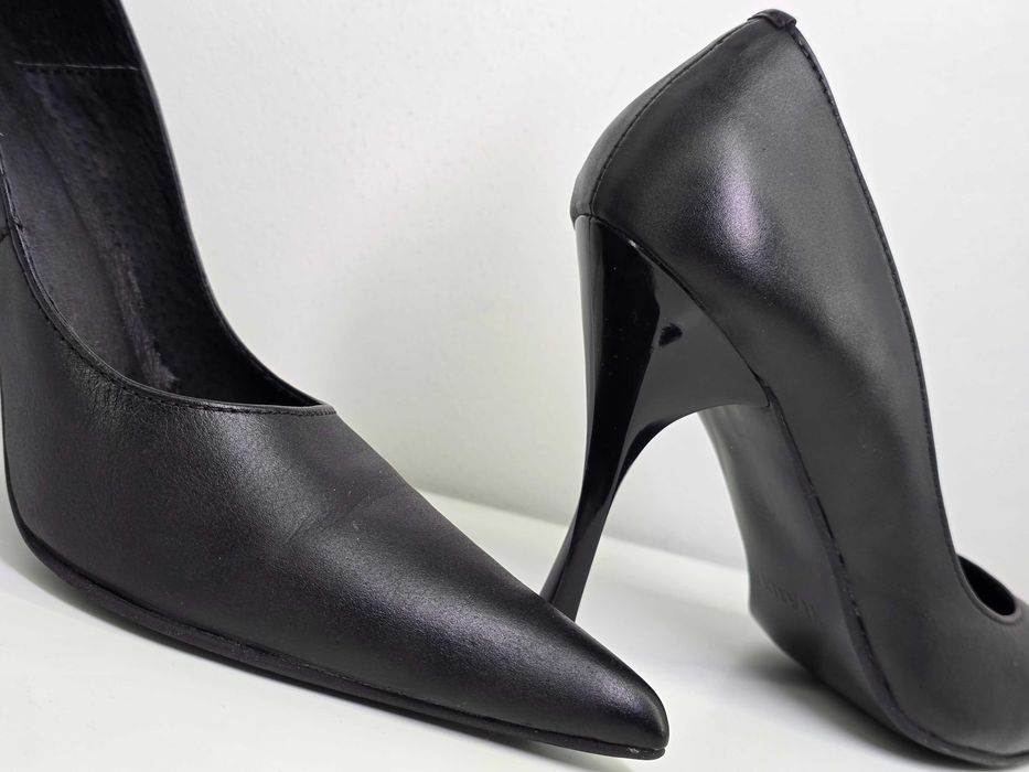 Черни обувки на ток - Естествена кожа