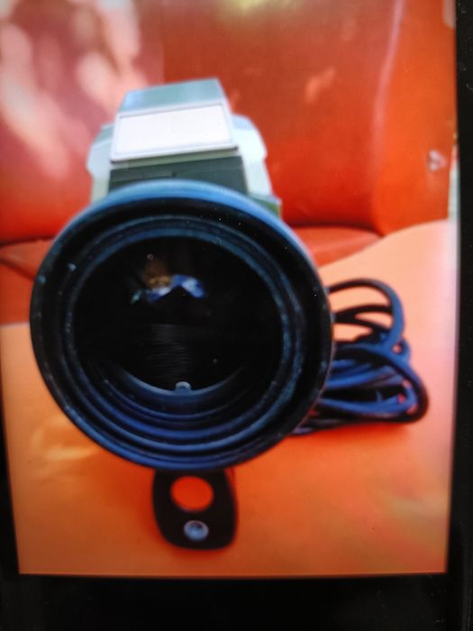 Toshiba color video camera Ik-1900PD
Fără încărcător din păcate pentru colecționari.