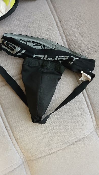 Форма для занятия хоккеем