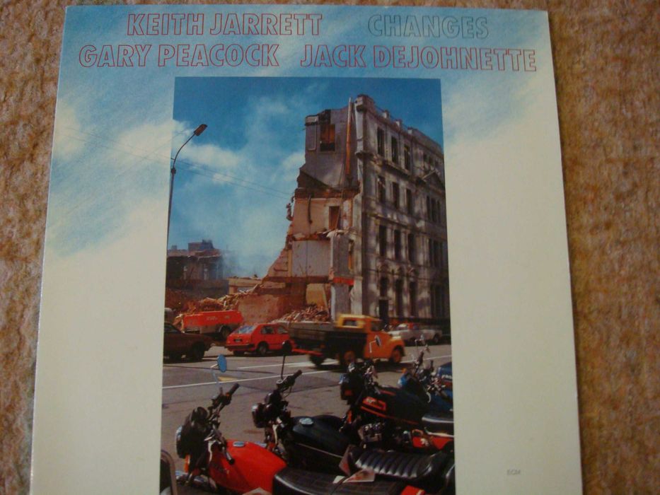 Colectie discuri vinyl,vinil,CD,DVD toate genurile-preturi negociabile,citeste cu atentie